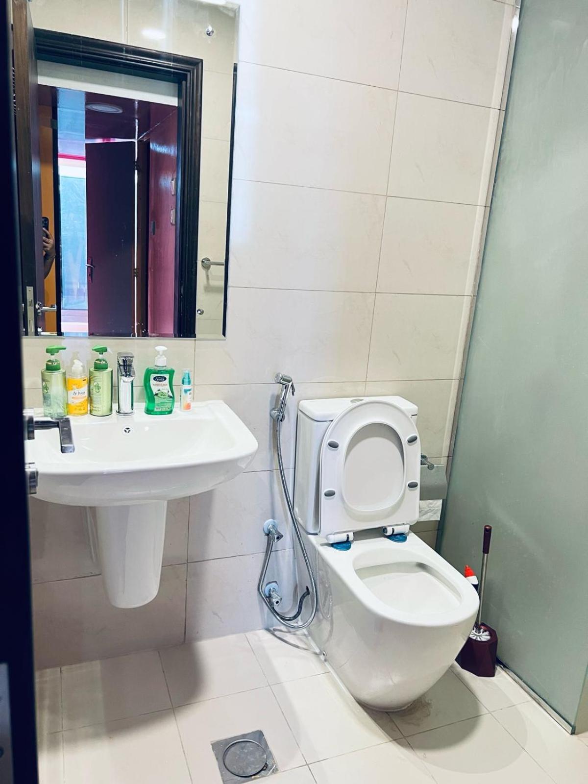דירות דובאי Moon Backpackers Burjman Exit 2, Family Partitions, Loft Partitions, מראה חיצוני תמונה